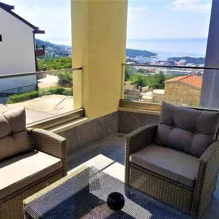 Luxury 75m2 With Unique View *